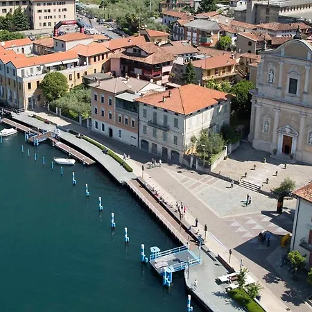 In Riva Al Di Iseo Residenza Primo Piano דירה