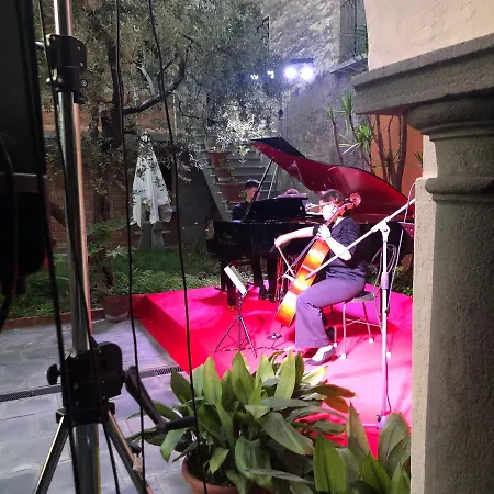 In Riva Al Di Iseo Residenza Primo Piano דירה