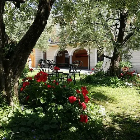 In Riva Al Di Iseo Residenza Primo Piano Marone